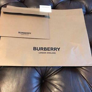 Burberry bag and envelope